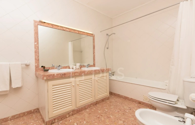 Quinta T20 para Venda em Valado dos Frades Foto 24