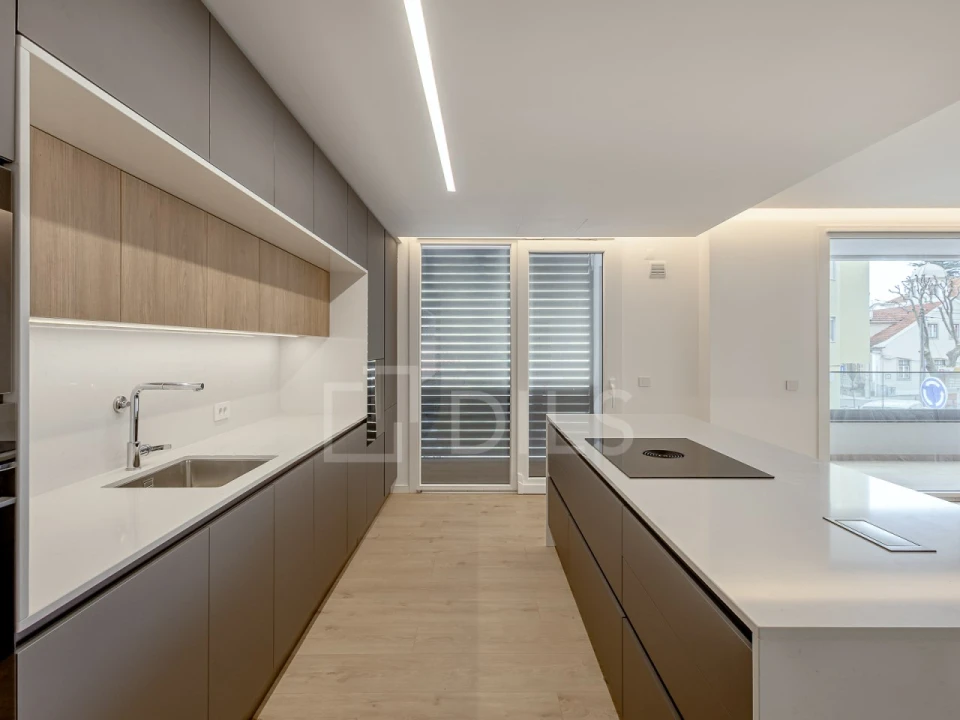 Apartamento T3 para Venda em Carcavelos e Parede Foto 11
