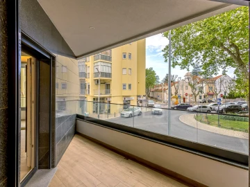 Apartamento T3 para Venda em Carcavelos e Parede