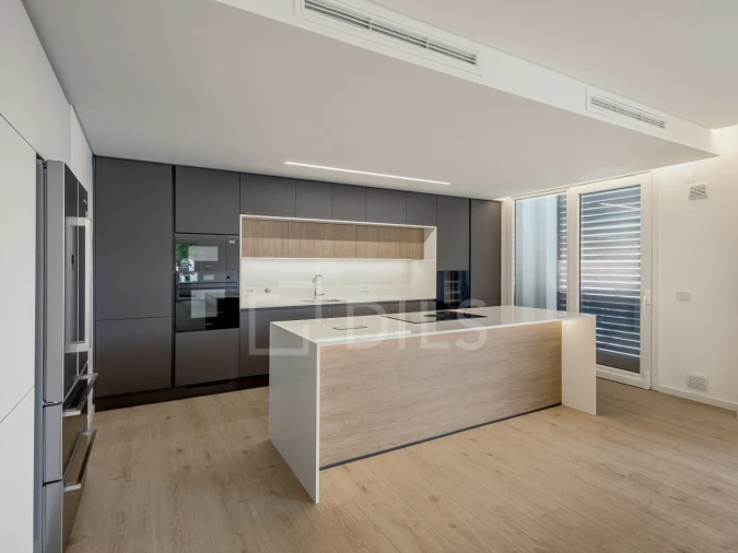 Apartamento T3 para Venda em Carcavelos e Parede Foto 12