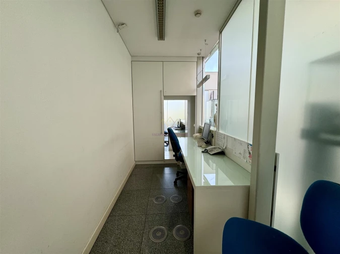 Prédio para Venda em Oeiras e São Julião da Barra, Paço de Arcos e Caxias Foto 12