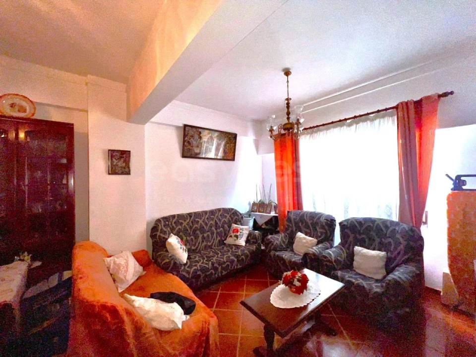 Apartamento T3 para Venda em São João Baptista e Santa Maria dos Olivais Foto 1