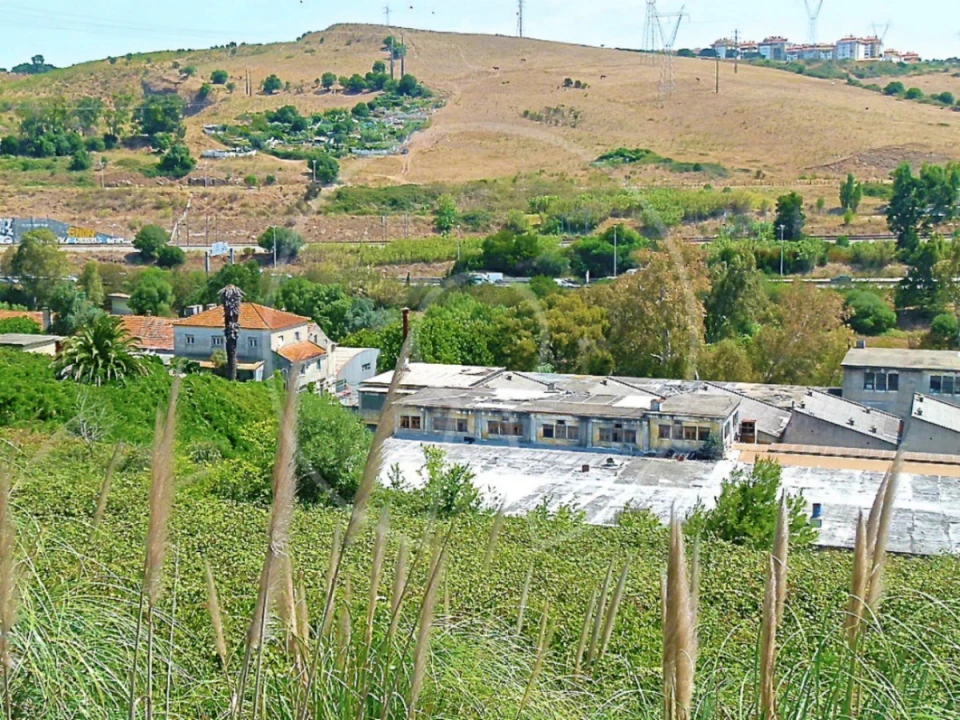 Terreno Comércio / Armazém para Venda em Cacém e São Marcos Foto 19