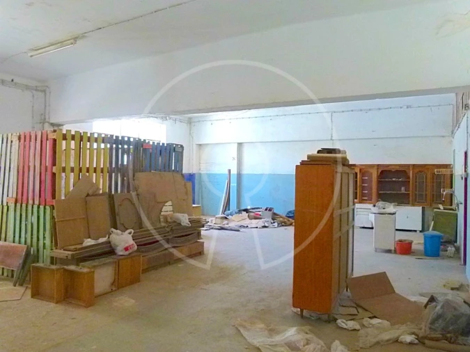 Terreno Comércio / Armazém para Venda em Cacém e São Marcos Foto 5