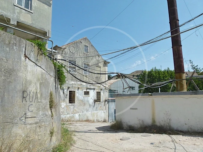 Terreno Comércio / Armazém para Venda em Cacém e São Marcos Foto 17