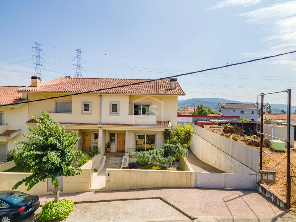 Moradia T3 para Venda em Guilhufe e Urrô Foto 33