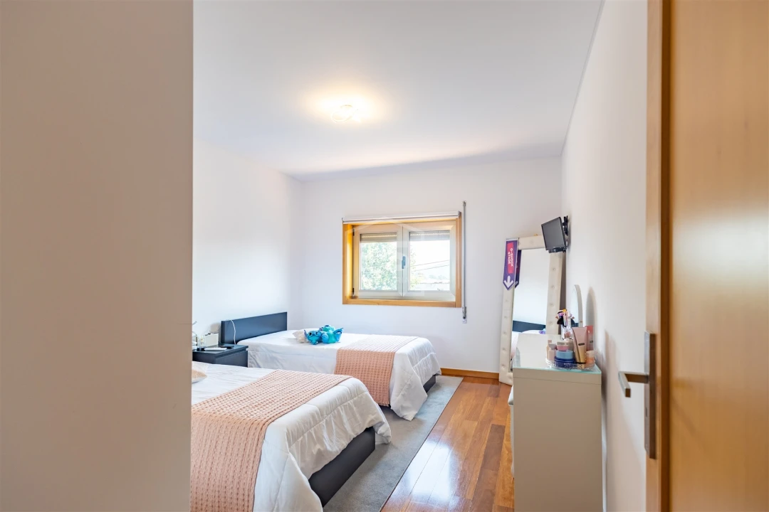 Moradia T3 para Venda em Guilhufe e Urrô Foto 23