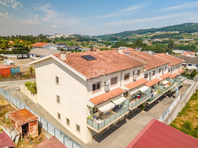 Moradia T3 para Venda em Guilhufe e Urrô Foto 36