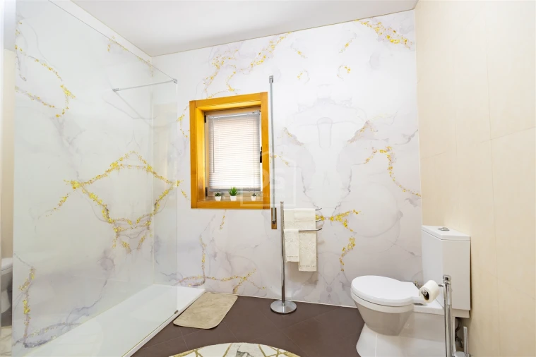 Moradia T3 para Venda em Guilhufe e Urrô Foto 16