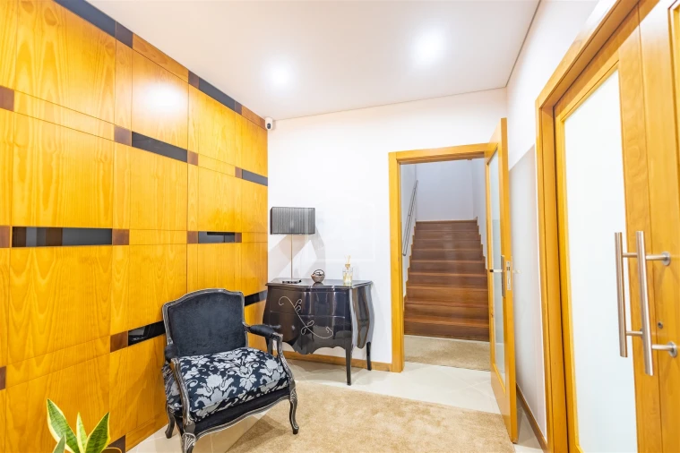 Moradia T3 para Venda em Guilhufe e Urrô Foto 4