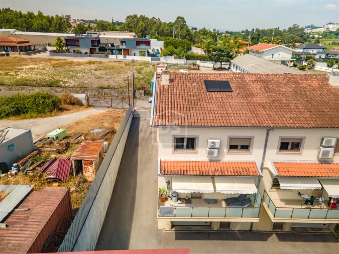 Moradia T3 para Venda em Guilhufe e Urrô Foto 3