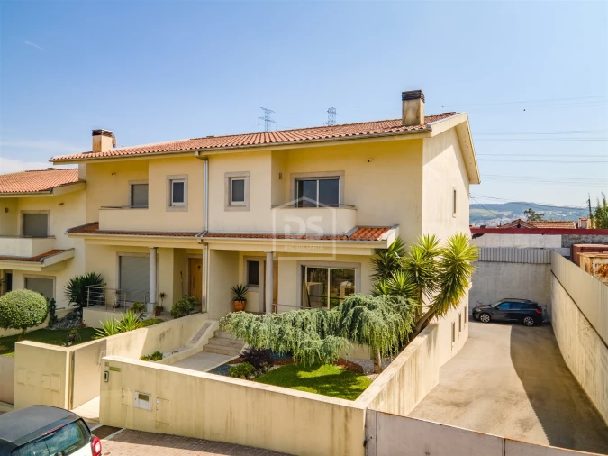 Moradia T3 para Venda em Guilhufe e Urrô Foto 31