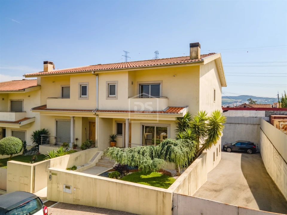 Moradia T3 para Venda em Guilhufe e Urrô Foto 31