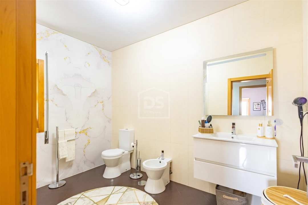 Moradia T3 para Venda em Guilhufe e Urrô Foto 17