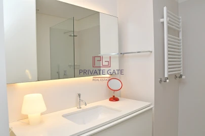 Apartamento T3 para Arrendamento em Aldoar, Foz do Douro e Nevogilde