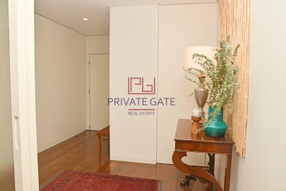 Apartamento T3 para Arrendamento em Aldoar, Foz do Douro e Nevogilde