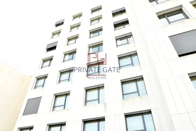 Apartamento T3 para Arrendamento em Aldoar, Foz do Douro e Nevogilde