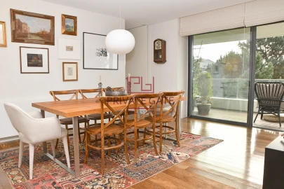 Apartamento T3 para Arrendamento em Aldoar, Foz do Douro e Nevogilde