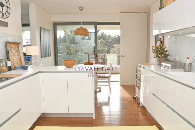 Apartamento T3 para Arrendamento em Aldoar, Foz do Douro e Nevogilde Foto 15