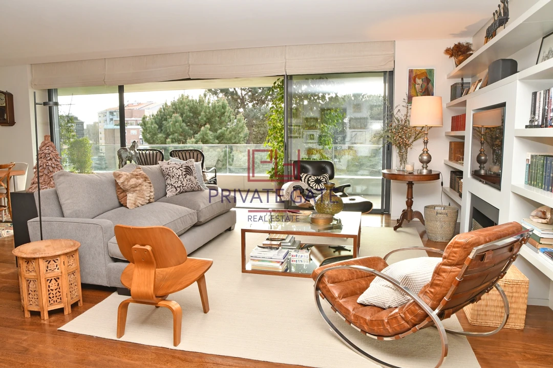 Apartamento T3 para Arrendamento em Aldoar, Foz do Douro e Nevogilde Foto 2