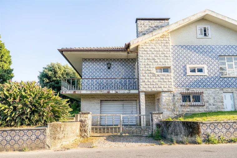 Moradia T4 para Venda em Oliveirinha Foto 3