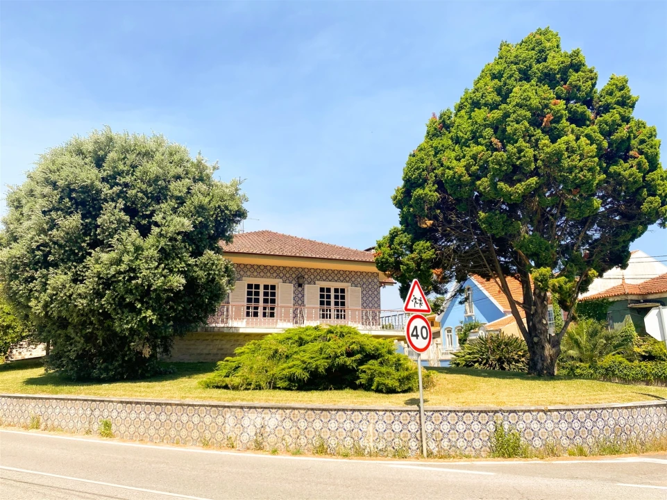 Moradia T4 para Venda em Oliveirinha Foto 2