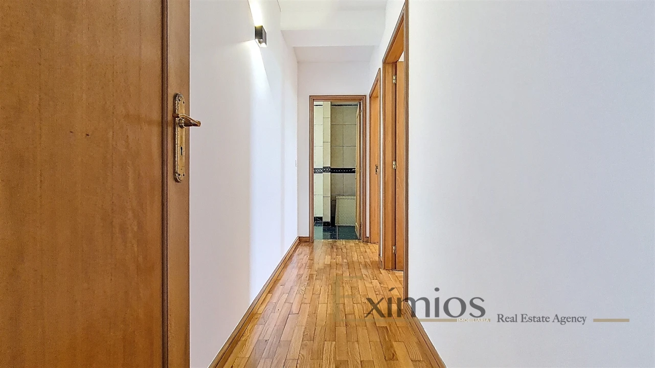 Apartamento T2 para Venda em Mindelo Foto 8