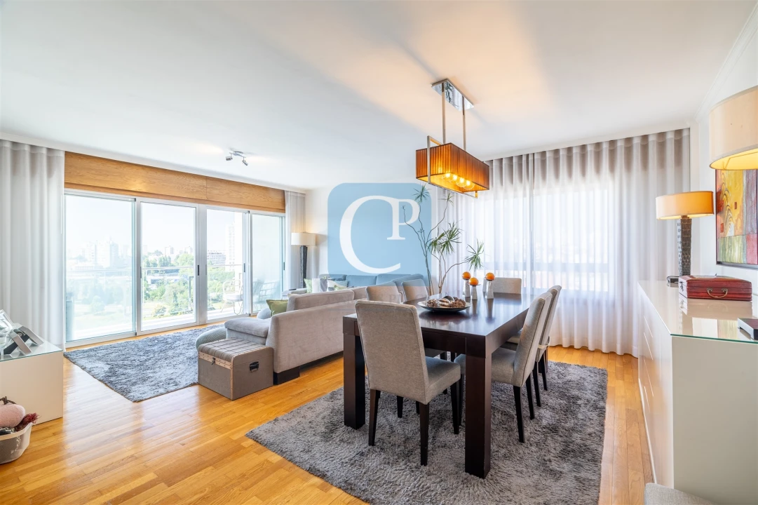 Apartamento T3 para Venda em Lordelo do Ouro e Massarelos Foto 5