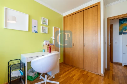 Apartamento T3 para Venda em Lordelo do Ouro e Massarelos