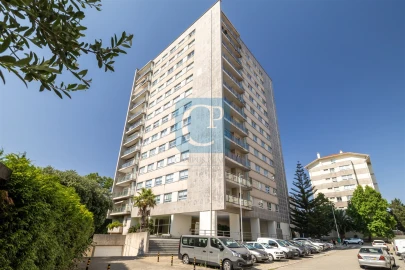 Apartamento T3 para Venda em Lordelo do Ouro e Massarelos