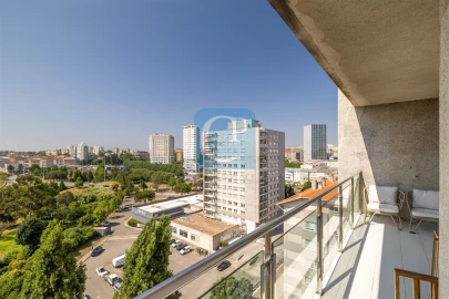 Apartamento T3 para Venda em Lordelo do Ouro e Massarelos