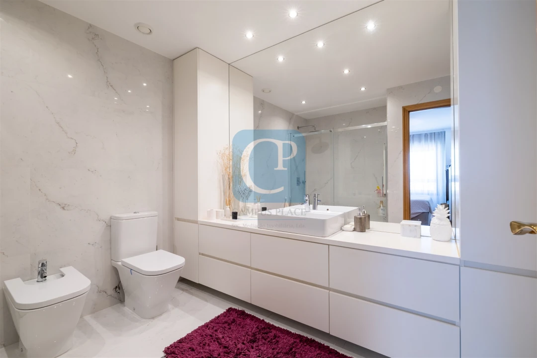 Apartamento T3 para Venda em Lordelo do Ouro e Massarelos Foto 27