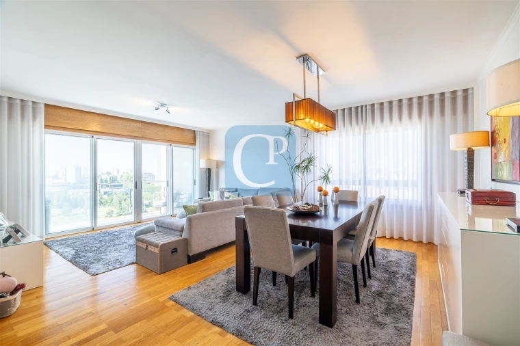 Apartamento T3 para Venda em Lordelo do Ouro e Massarelos Foto 5