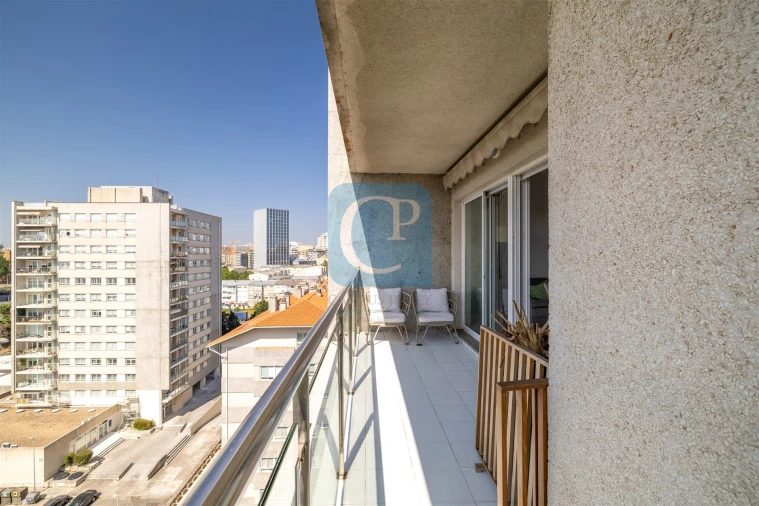 Apartamento T3 para Venda em Lordelo do Ouro e Massarelos Foto 13