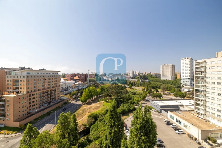 Apartamento T3 para Venda em Lordelo do Ouro e Massarelos Foto 16