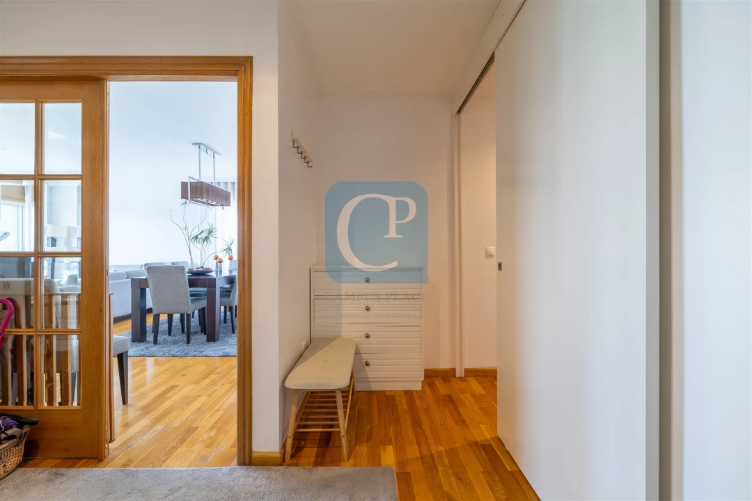Apartamento T3 para Venda em Lordelo do Ouro e Massarelos Foto 4