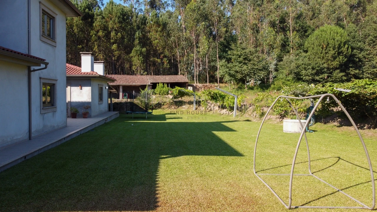 Moradia T5 para Venda em Quintiães e Aguiar Foto 60