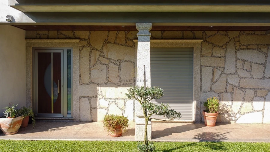 Moradia T5 para Venda em Quintiães e Aguiar Foto 3