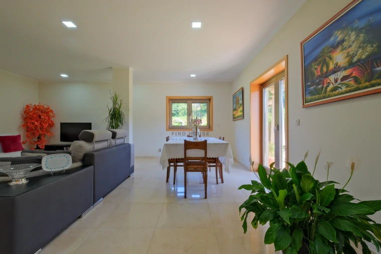 Moradia T5 para Venda em Quintiães e Aguiar Foto 6