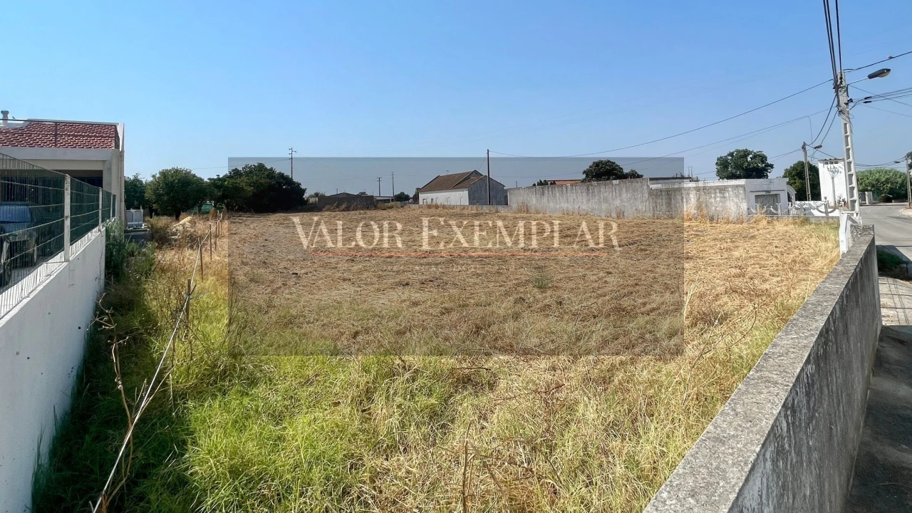 Terreno para Venda em Sarilhos Grandes Foto 4