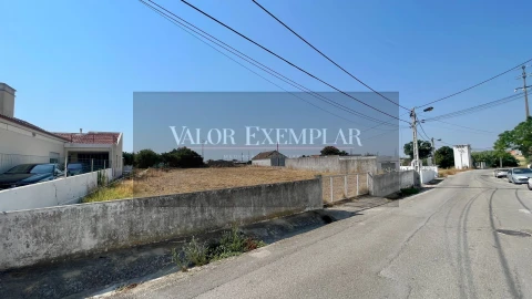 Terreno para Venda em Sarilhos Grandes