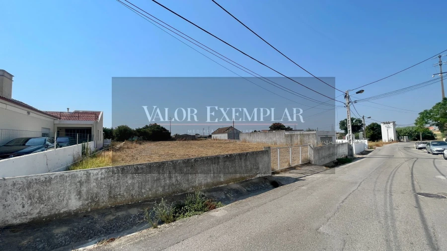 Terreno para Venda em Sarilhos Grandes Foto 3