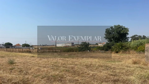 Terreno para Venda em Sarilhos Grandes