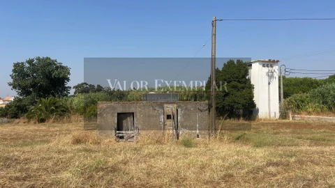 Terreno para Venda em Sarilhos Grandes
