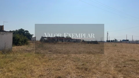 Terreno para Venda em Sarilhos Grandes