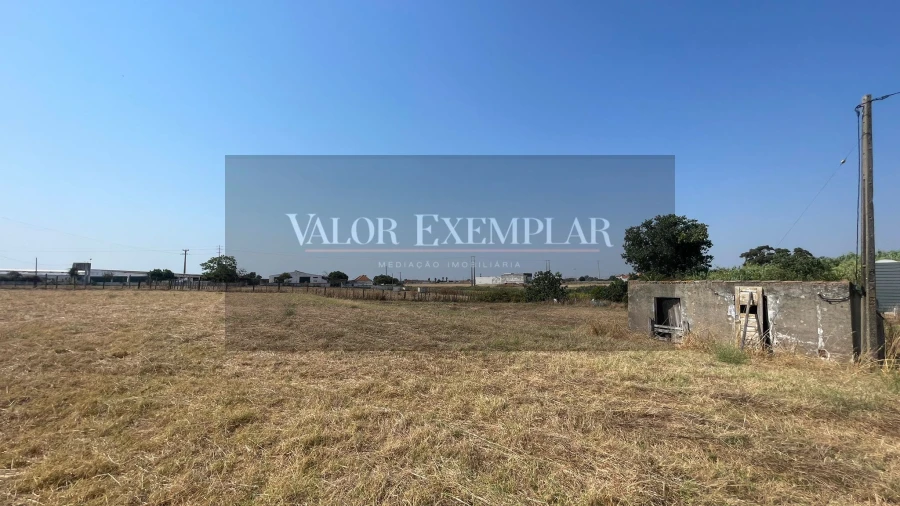 Terreno para Venda em Sarilhos Grandes Foto 13