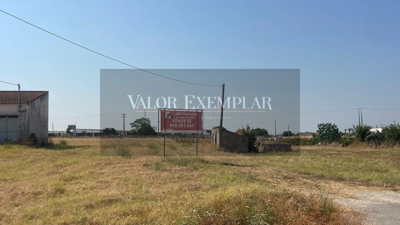 Terreno para Venda em Sarilhos Grandes Foto 2