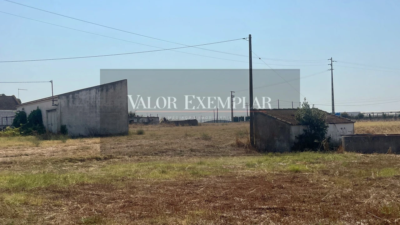 Terreno para Venda em Sarilhos Grandes Foto 4