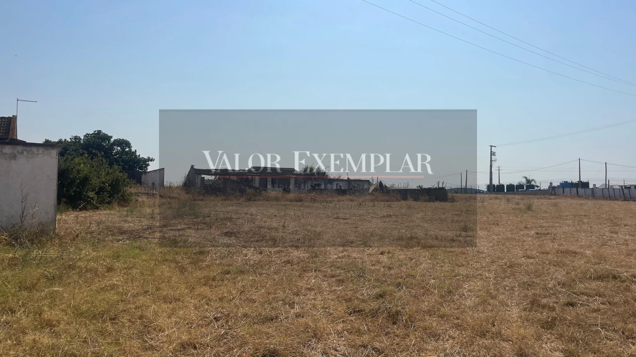 Terreno para Venda em Sarilhos Grandes Foto 11