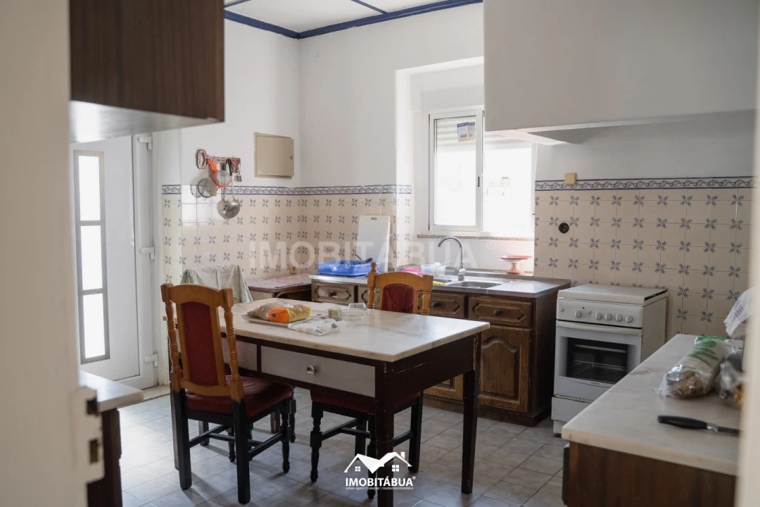 Moradia T5 para Venda em Tabua Foto 7